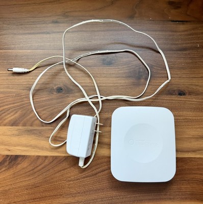 Samsung SmartThings Hub STH-ETH-250 Z-Wave ZigBee Smart Home Hub