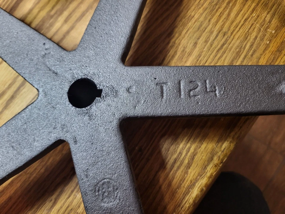 INTERNATIONAL HARVESTER Cob Conveyor Sprocket Cast # T 124 - Image 4 of 4