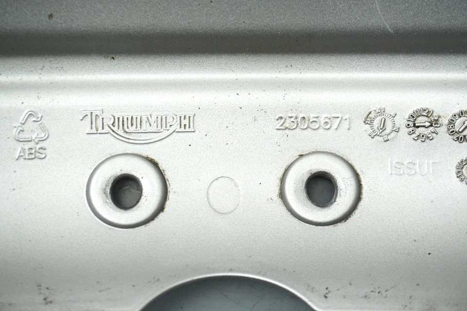 Guardabarros Delant. FENDER Triumph Thruxton 900 Scrambler Bonneville M968 - Imagen 4 de 4