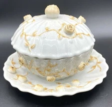 WL Wong Lee 1895 Covered Tureen w/ Underplate Roses Ivy 3D Pottery Crackled Glaz