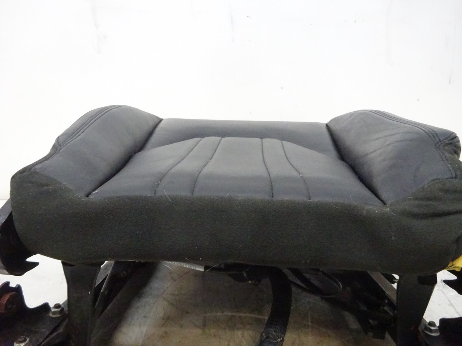14-17 Maserati Ghibli Front Right Lower Bottom Seat Cushion w/ Rail OEM DE240219