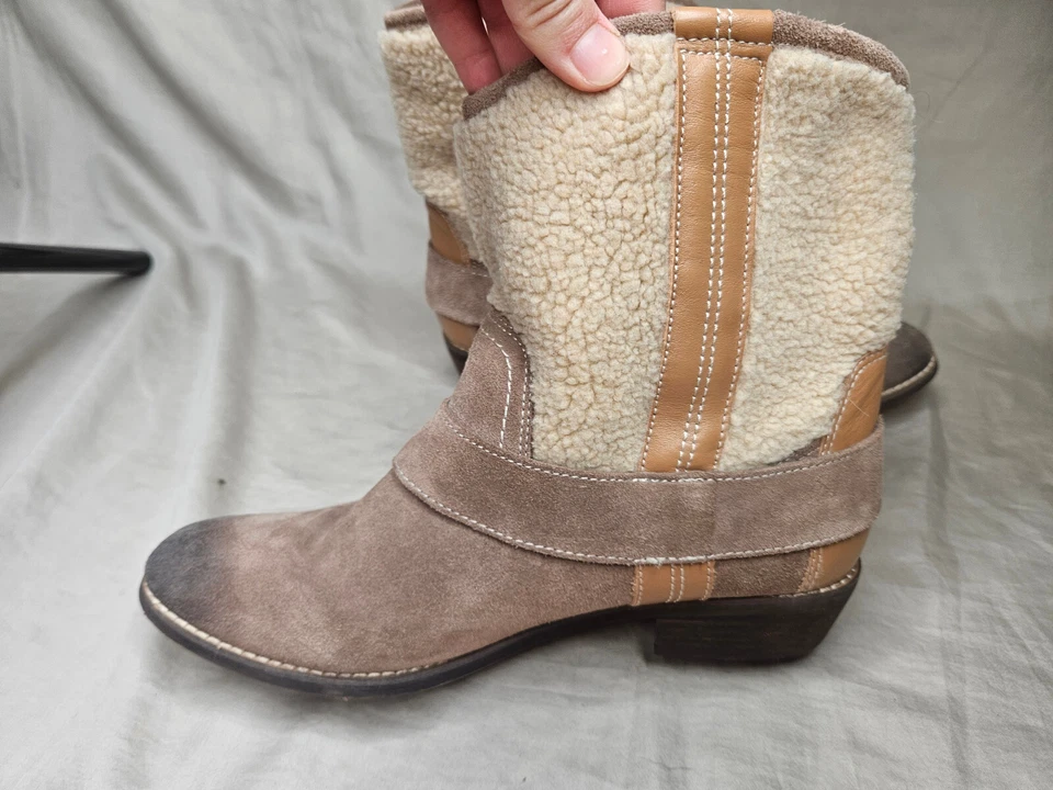 Botines de lana Kelsi Dagger para mujer 10 beige gamuza arnés punta redonda occidental Foto 4 de 4