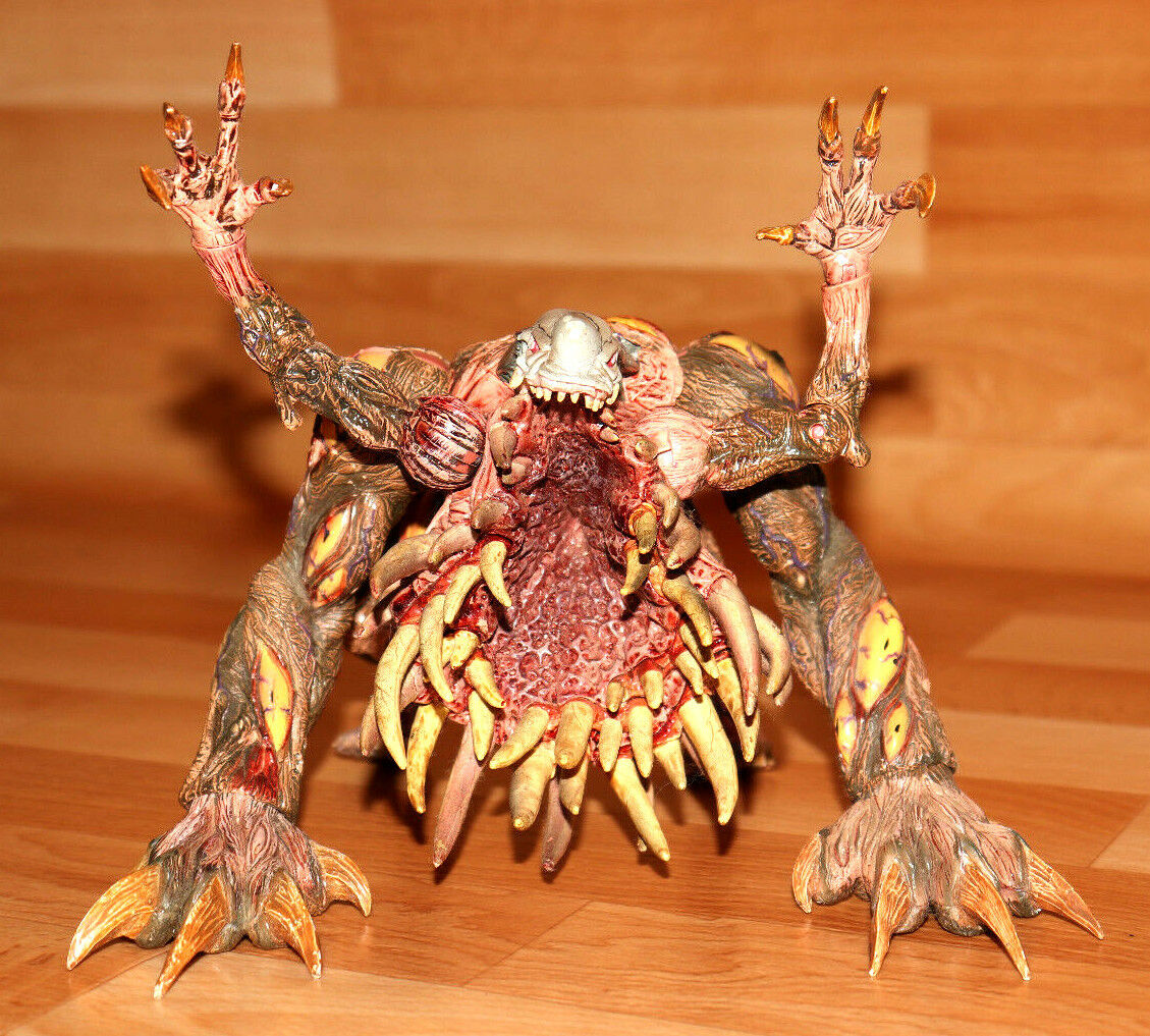 Resident Evil 2 Series 3 William Birkin G-4 Figure 2002 Resident Evil 2 Series 3 William Birkin G-4 Figure 2002