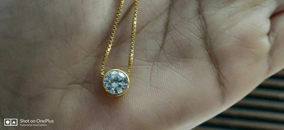 Набор безелей круглой огранки 0,50 карата с подвеской из желтого золота 14 карат с одним бриллиантом - Изображение 3 из 4