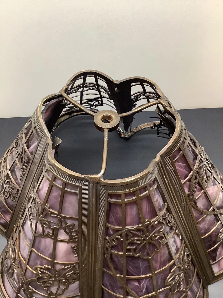 Lámpara de araña antigua de diseño floral y vidrio de escoria púrpura para reparación o piezas Foto 4 de 4