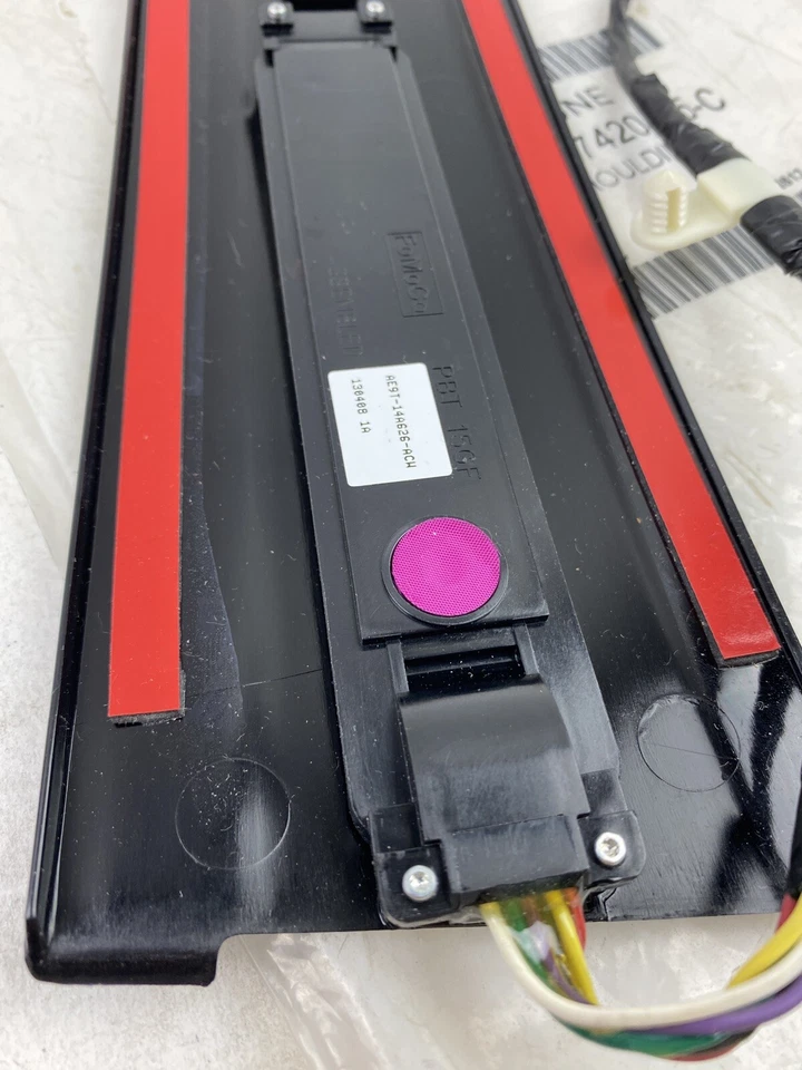 Moldura de puerta exterior Lincoln MKT 2010 original Ford OEM AE9Z-7420555-C nuevo de stock Foto 4 de 4