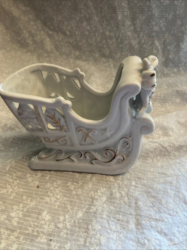 Santa's Sleigh candy dish. K's collection. White ceramic with gold trim. 5.5 x - Picture 7 of 7