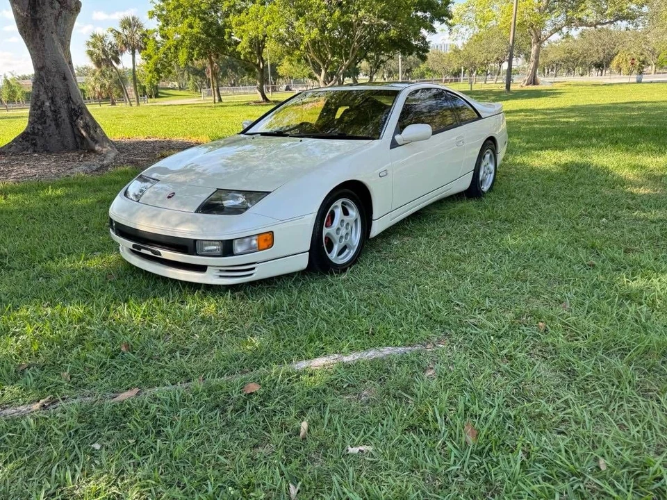 Nissan 300ZX 1990 raro doble turbo, RHD, techo en T de fábrica, blanco original, aire acondicionado Foto 2 de 4