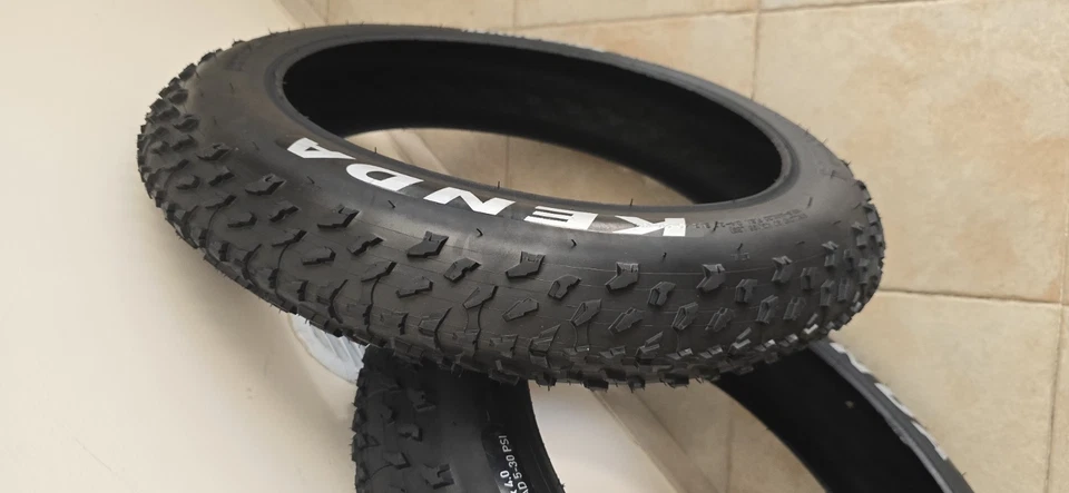 2) 🇮Copertoni Fat Bike 20x4.0'' KENDA KRUSADE ANTIFORATURA Rigido TACCHETTATO - Image 4 of 4