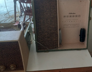 Vtg Silvertone Portable Stereo Phonograph Record Player with Two Matched Speaker