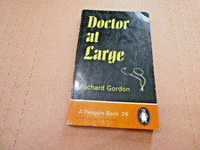 Doctor at Large by Richard Gordon 1961  Vintage Penguin bks UK Fiction / Humor