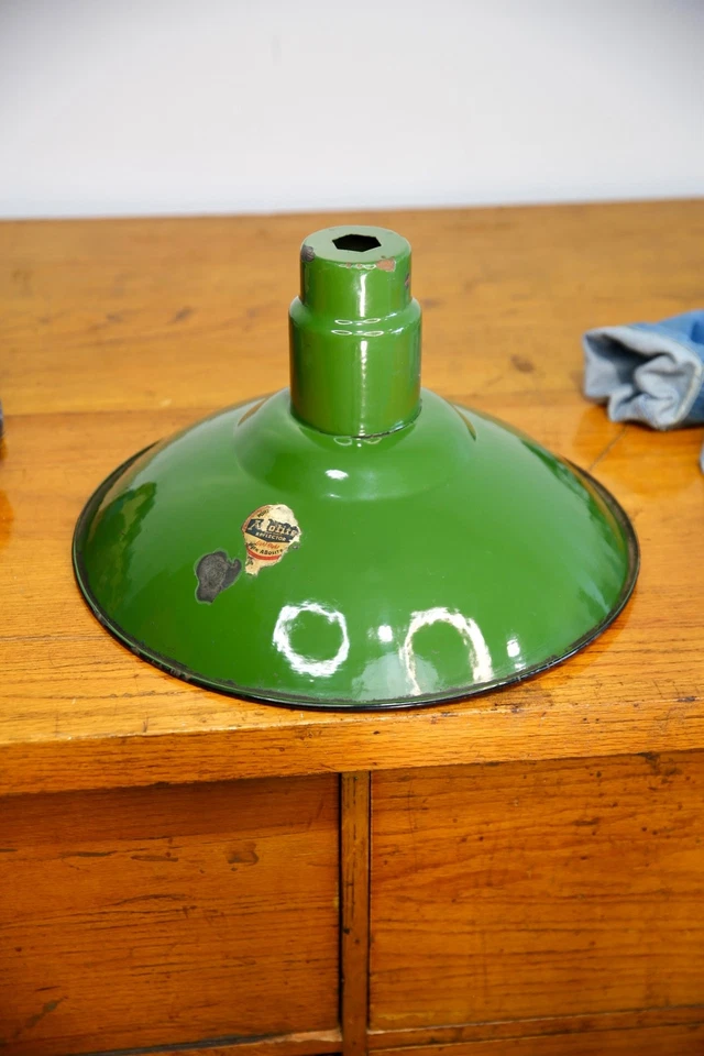 Vintage Porcelain Enamel Green Light Shade industrial lamp gas station 17" VTG - Image 2 of 4