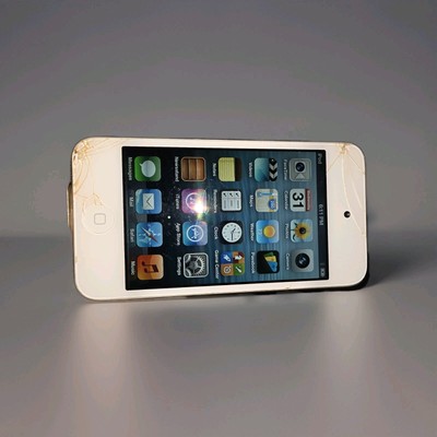 Apple iPod Touch 4th Gen 16GB A1367 White Tested and Fully