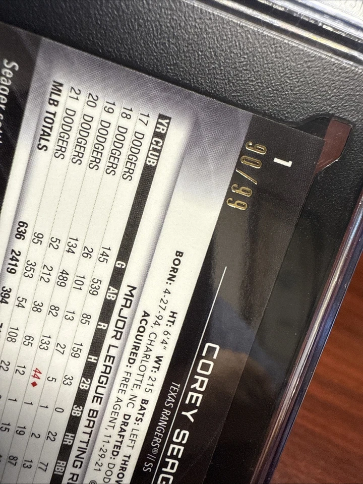 2022 Topps Chrome Black - Green Atomic Refractor #1 Corey Seager /99 - Image 4 of 4