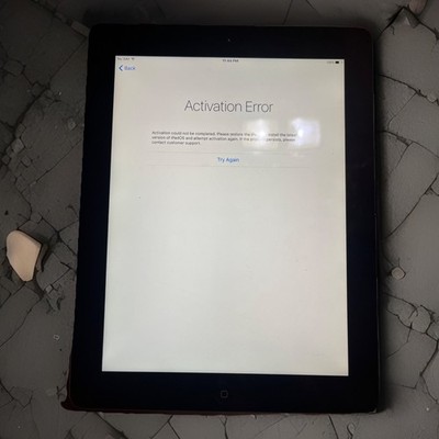 Apple iPad (3rd Gen) 64GB - A1430  Model MD368LL/A - WiFi + Cellular 4G Act Err