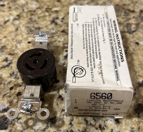 Cooper Arrow Hart 6560 Locking Receptacle 15A 250V 2P 3W GRD Brown New - Picture 1 of 1