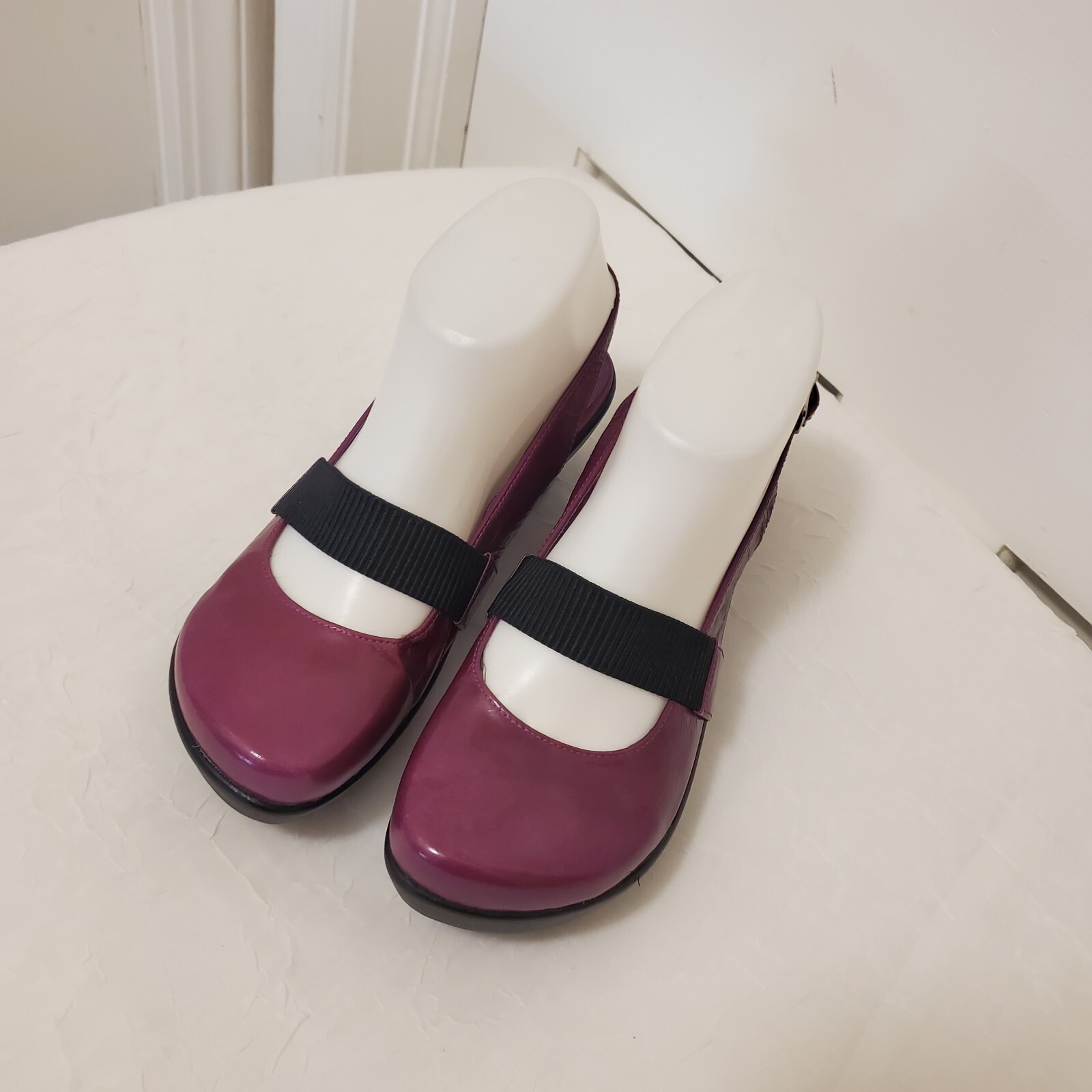 Antelope Women Shoe Size 7M EUR 38 Purple Leather Slingback Heel NWOB