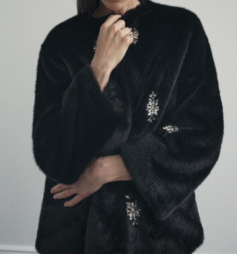 〜Furé Noir〜様 リクエスト 4点 まとめ商品 ZARA FAUX FUR COAT WITH JEWEL BEADING BLACK NEW FW24/25