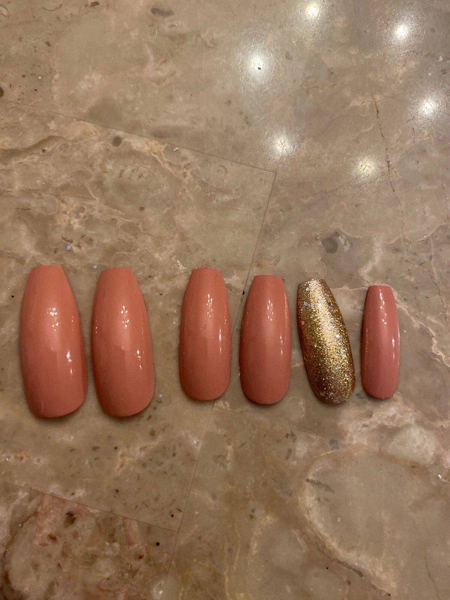 Nail color for rose shop gold ring