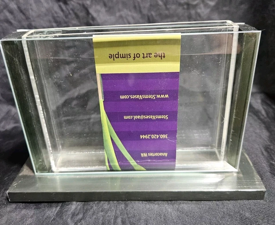 Вазы с горизонтальными стержнями от Steve белая стеклянная ваза с акриловой вставкой - Изображение 3 из 4