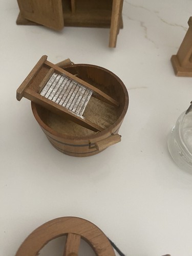 Konvolut Miniatur Puppenstubenmöbel/Stücke Beschreibung lesen  - Bild 7 von 8