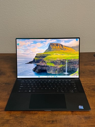 Dell XPS 15 9520 4K UHD+ Touch Intel  i7-12700H 16GB 512GB SSD RTX 3050 Win 11