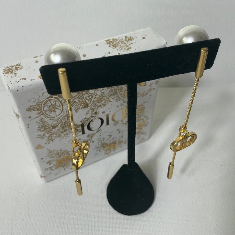 Brincos de ouro retrô autênticos Dior - Imagem 2 de 4