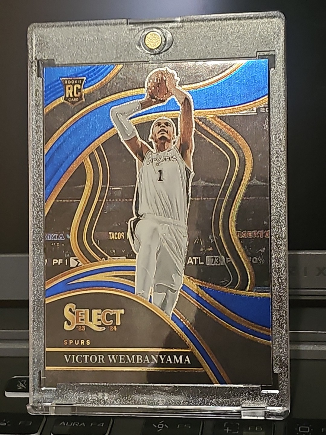 2023-24 Panini Select - Courtside Victor Wembanyama #288 Blue (RC)