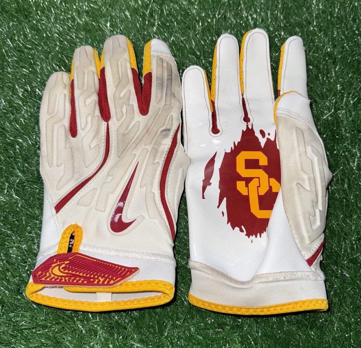 Nike USC Trojans Team Issued Superbad 7.0 Football Gloves White