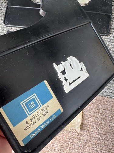 GENUINE UNUSED NOS GM VAUXHALL CAVALIER MK1 FRONT & REAR MUD FLAPS 2 And 4 Door - Picture 11 of 18