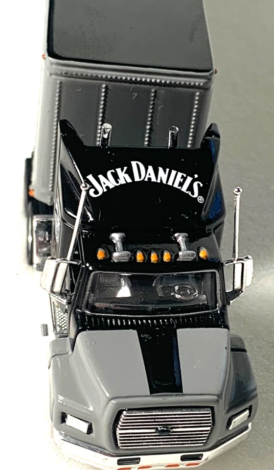 Matchbox Jack Daniels Ford Aeromax Tractor Trailer scale 1:43 INV# 4002 - Image 2 of 4