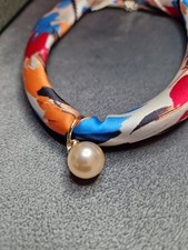 Seidentuch Halskette mit Magnetverschluss 2 Perlen Mattsilber / Rosa variabel