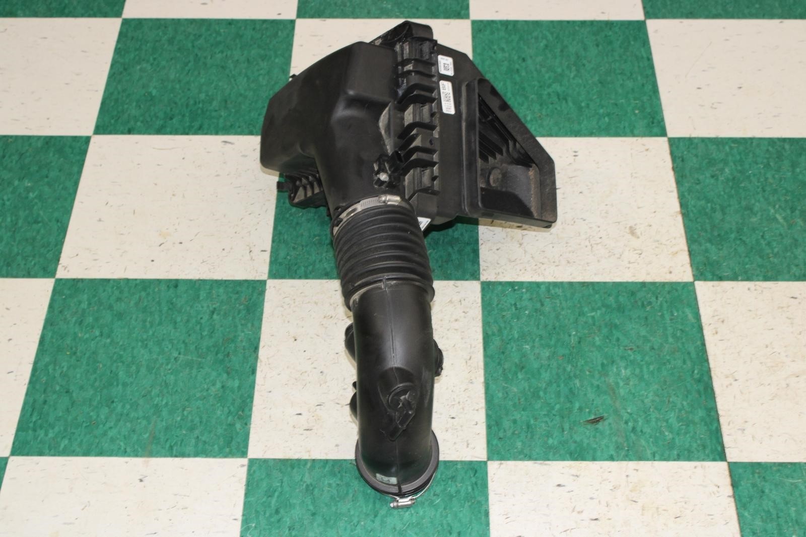 15-17 Mustang 5.0L Motor Engine Intake Air Cleaner Filter Box Housing Factory OE