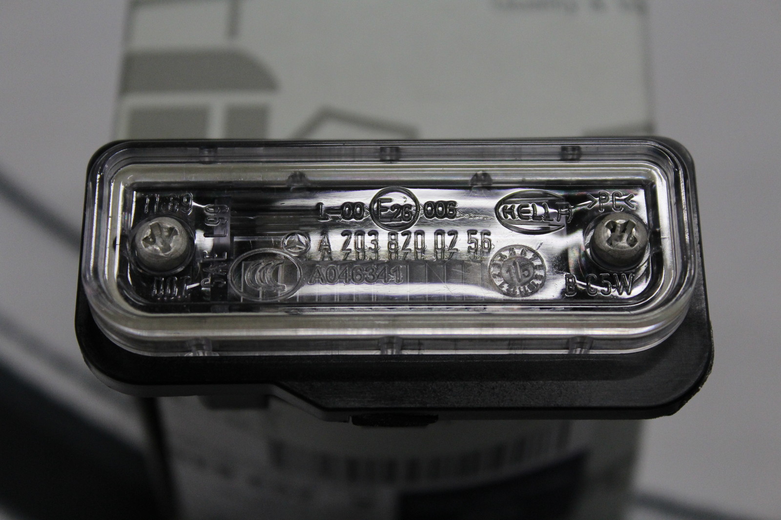 Genuine MercedesBenz W211 EClass Rear Number Plate Bulb Holder