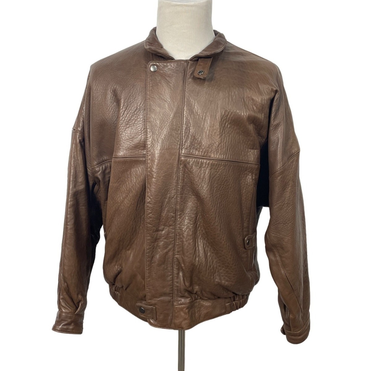 Vintage 80s Expedition by Robert Comstock Brown Pilot Vintage 80s Expedition by Robert Comstock Brown Pilot
