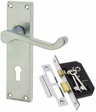 Victorian Scroll Satin Brushed Chrome Door Handle Lock Pack +2 Lever Lock + 2 Ke