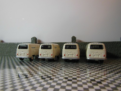 ONE JOHNNY LIGHTNING / DONALD TRUMP / 1964 VOLKSWAGEN VAN / 1/64 Scale - Picture 10 of 11