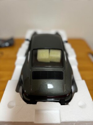 Premium ClassiXXs 1/12 Porsche 911 Carrera 3.2 Coupe Diecast Model