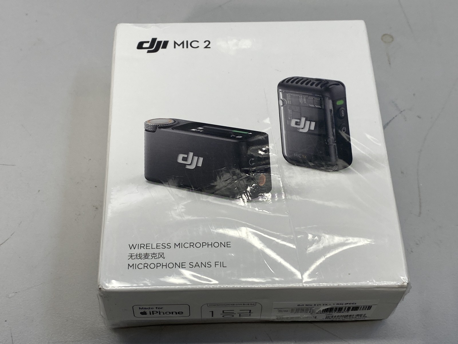 DJI Mic 2 Compact Digital Wireless Microphone for Camera & Smartphone (2.4 GHz)