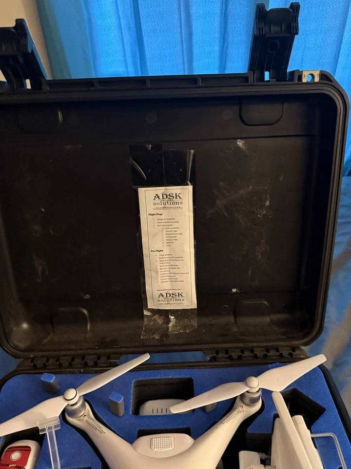 DJI Phantom 4 Drone - White (PHANTOM4) - Image 2 of 4