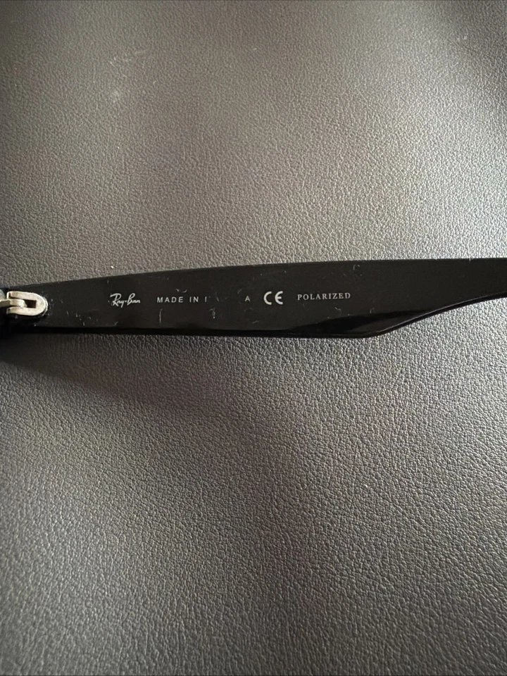 Ray-Ban Wayfarer Sunglasses polarised 2132 (crack), photo 3 of 5