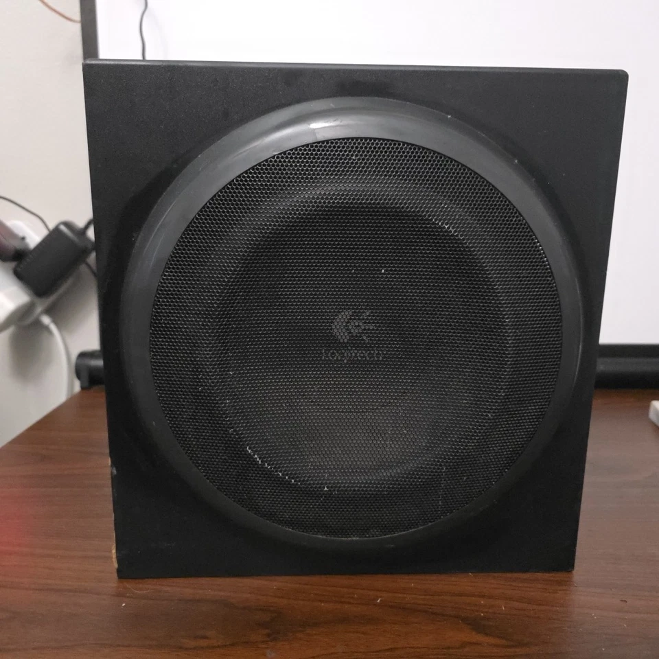 Logitech Z906 5.1 Surround Sound THX-zertifizierter Heimkino-Subwoofer NUR