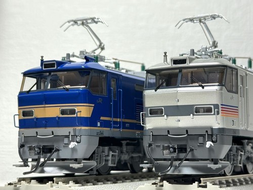 Juego de 2 locomotoras Hokutosei/Cassiopeia Colores TOMIX HO-189 HO-190 EF510 500 42011 | Condition: Used