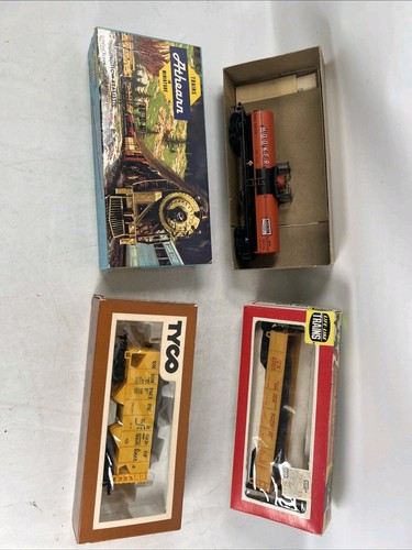 3x Box Car Nuevo en caja. Gancha cisterna Athearn 56656, Life Like And Tyko todo nuevo en caja | Zustand: New
