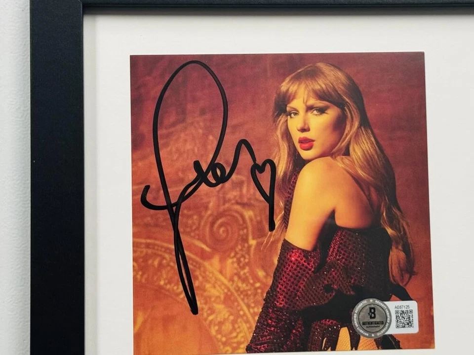 TAYLOR SWIFT SIGNED THE LIFE OF A SHOWGIRL FRAMED CD DISPLAY BECKETT HOLO K25 - Image 2 of 3