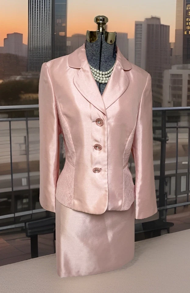 NEW Kasper Skirt Suit Size 12 Two Piece Set Gold Label Pretty In Pink Shine NEW - Image 3 of 4