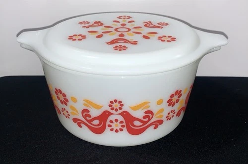 Vintage FRIENDSHIP PYREX #473 1 quart Mixing Bowl with matching Lid