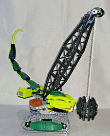 LEGO Ninjago set 9457 Fangpyre Wrecking Ball with Minifigures & Instructions