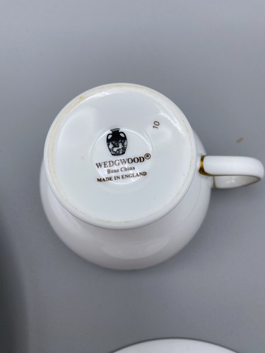 Wedgwood Osborne 4 Piece Place Setting Dinner Cup & Saucer 9” Platter Never Used - Picture 8 of 15