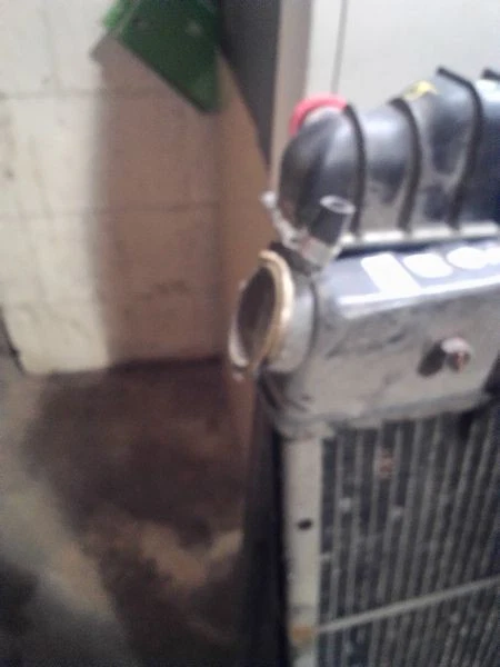 Radiador compatible con 89-92 ALLANTE 12150 Foto 3 de 4